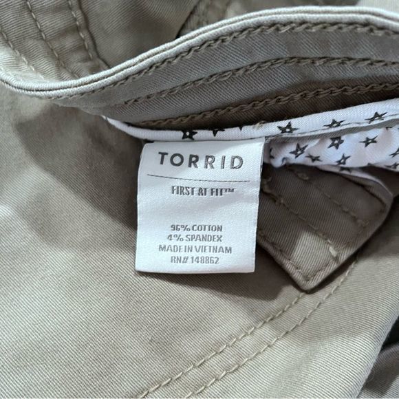 Torrid Olive Green 3.5 Inch Military Stretch Twill Mid-rise Shorts Plus Size 24 - Picture 13 of 13